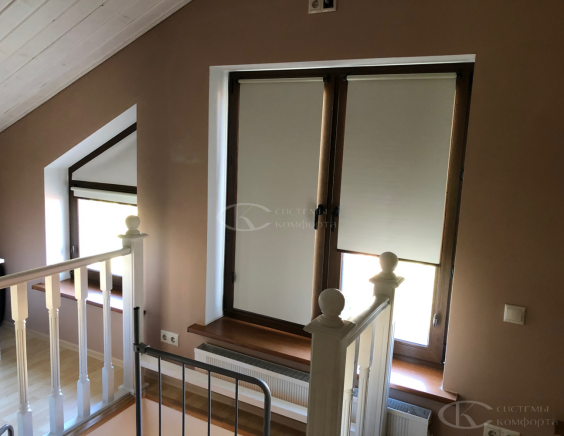 Портфолио жалюзи на треугольные окна